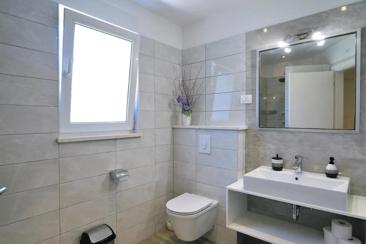Apt3 - Villa Perla With Swimming Pool, Lovran - Opatija